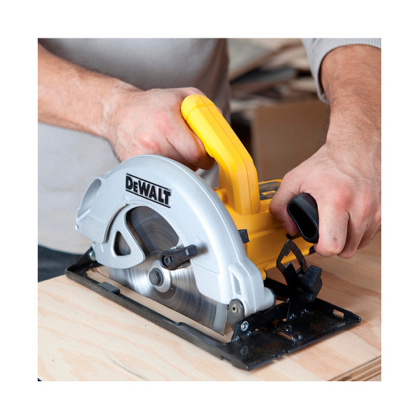 Пила дисковая DeWALT DWE560-QS в интернет магазине Stels.kz